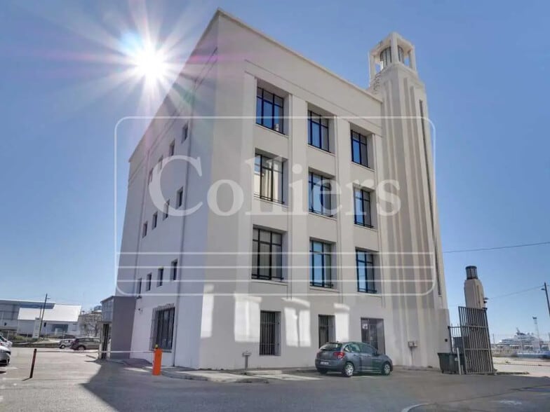 8 Rue Du Cargo Rhin Fidelity, Marseille à louer - Photo de l’immeuble – Image 2 sur 15
