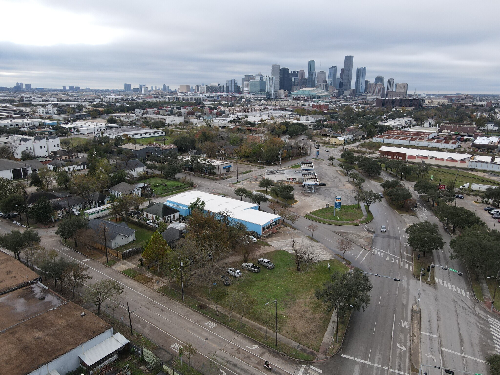 320 N Sampson St, Houston, TX à louer Aérien– Image 1 sur 3