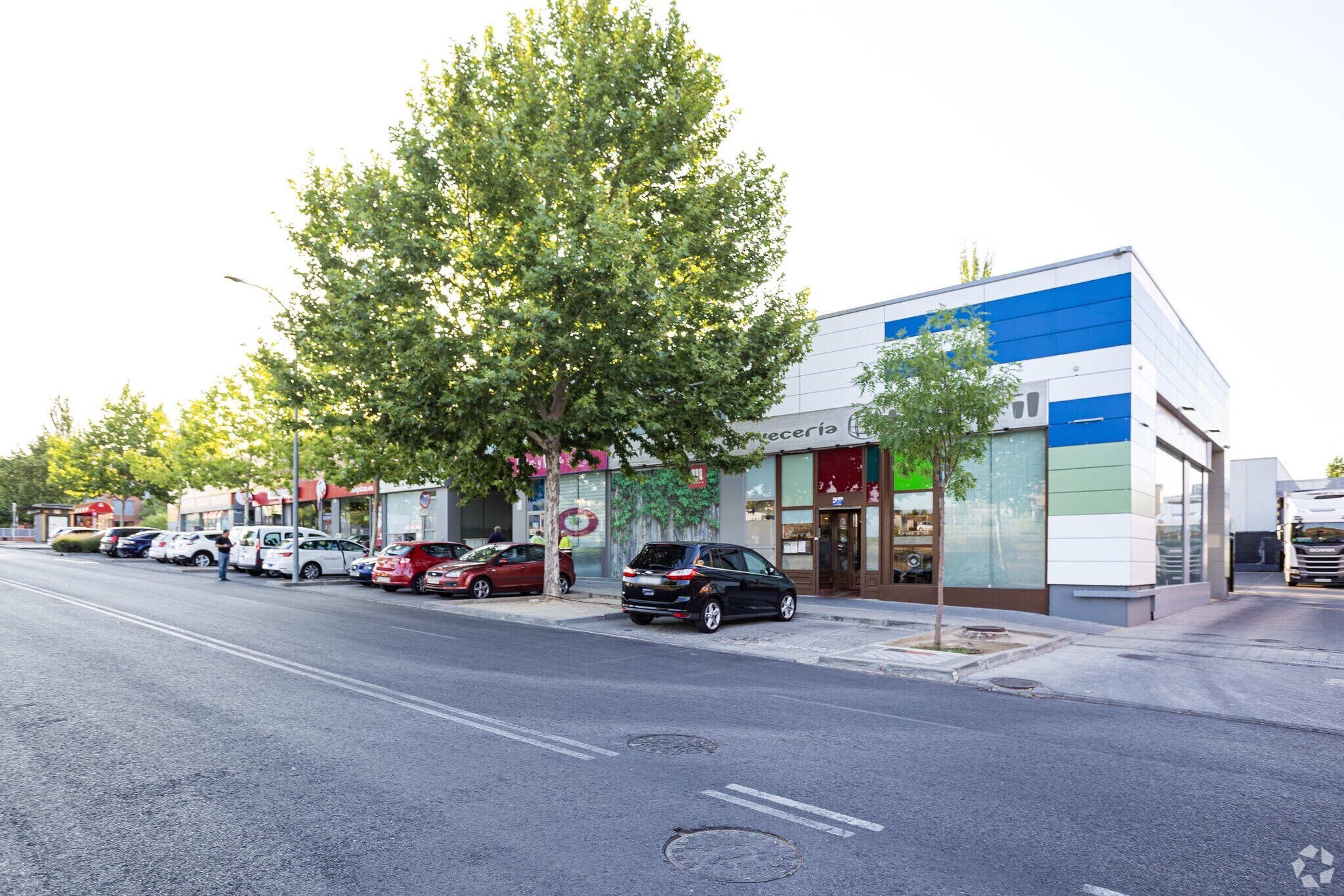 Local commercial dans Arroyomolinos, Madrid à louer Photo principale– Image 1 sur 2