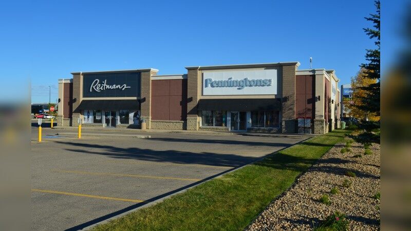 219-225 Betts Av, Saskatoon, SK à louer Photo principale– Image 1 sur 2