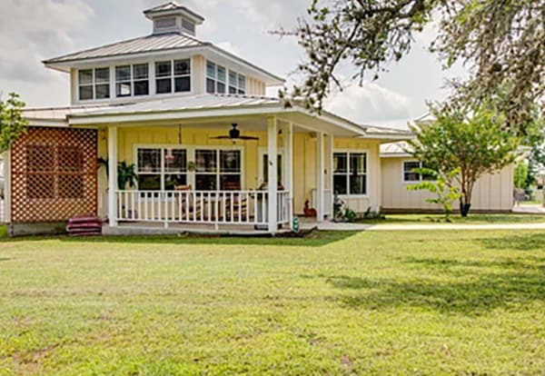 106 Austin Dr S, Boerne, TX à louer Photo de l’immeuble– Image 1 sur 15
