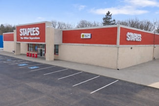 Plus de détails pour 2 Plaza Dr, Auburn, NY - Local commercial à louer