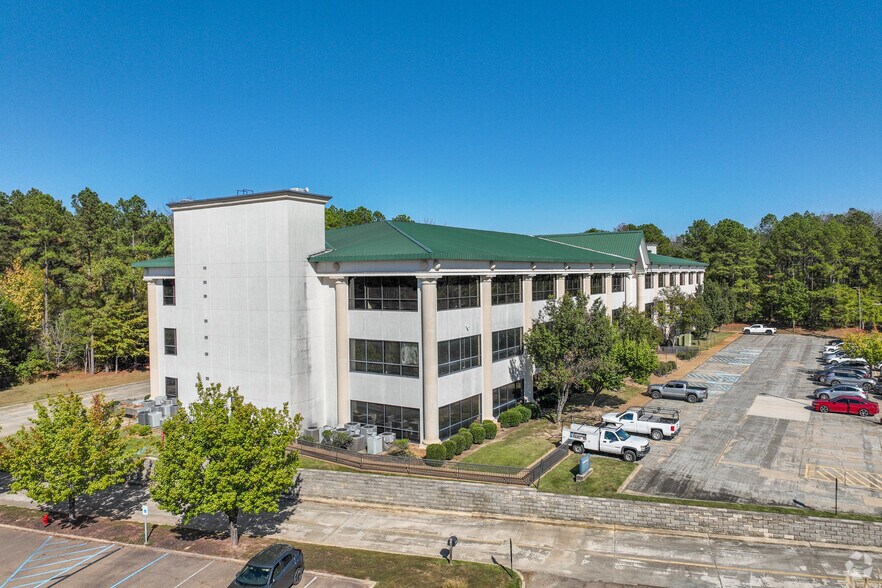 385B Highland Colony Pky, Ridgeland, MS à louer - Photo principale – Image 1 sur 11