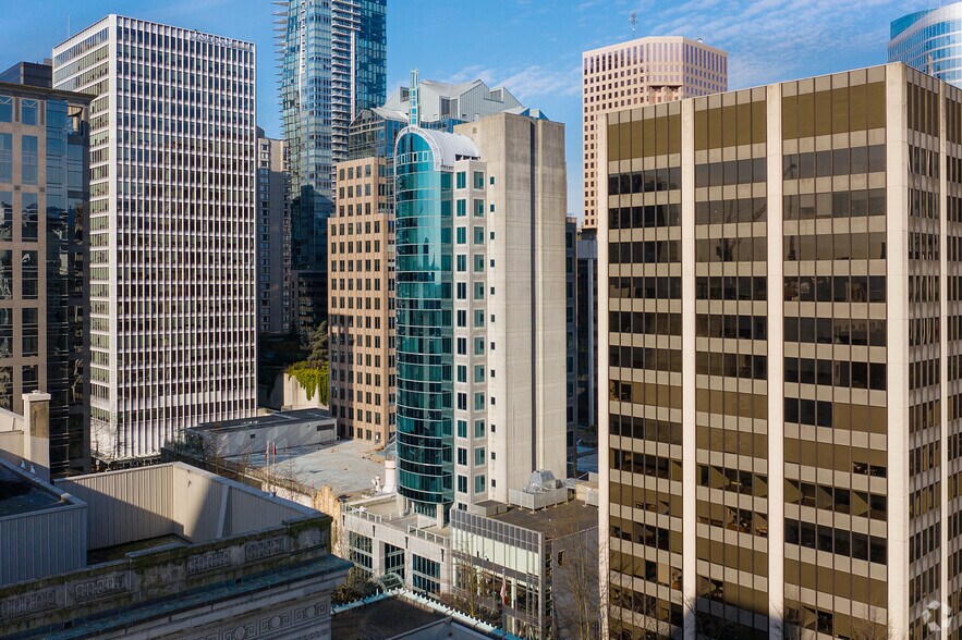 543 Granville St, Vancouver, BC à louer - Photo de l’immeuble – Image 3 sur 8