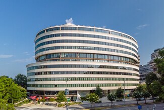 Plus de détails pour 2550-2560 Virginia Ave NW, Washington, DC - Bureau/Local commercial, Local commercial à louer