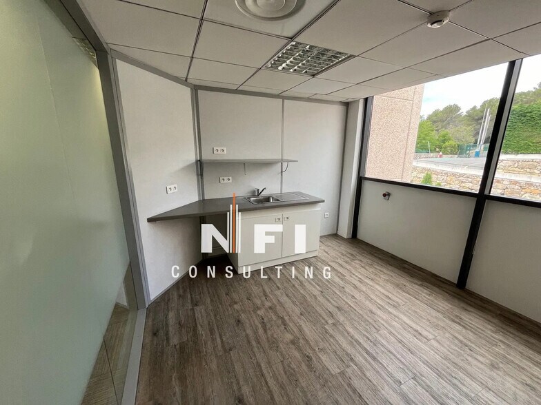 Bureau dans Valbonne à louer - Photo de l’immeuble – Image 3 sur 5