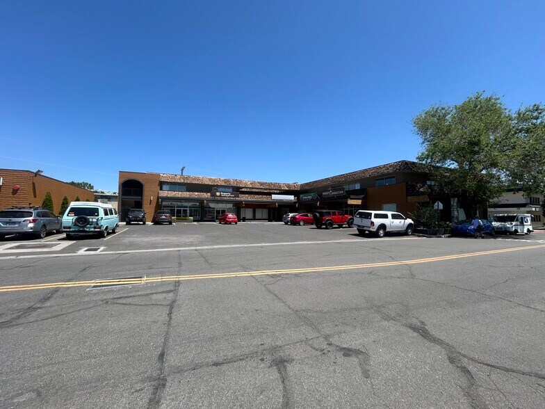3480 Lakeside Ct, Reno, NV à vendre - Photo de l’immeuble – Image 3 sur 4