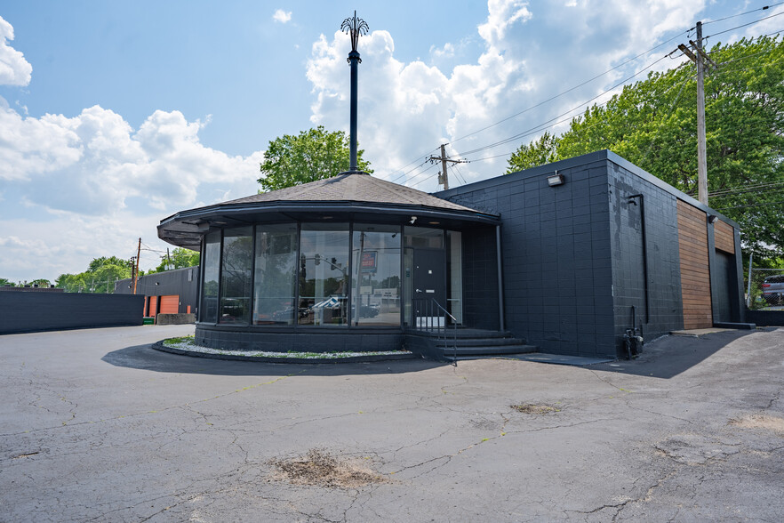 5900 Troost Ave, Kansas City, MO à louer - Photo de l’immeuble – Image 1 sur 12