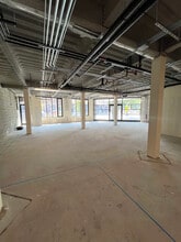 5691 N Ridge Ave, Chicago, IL à louer Photo intérieure– Image 2 sur 3
