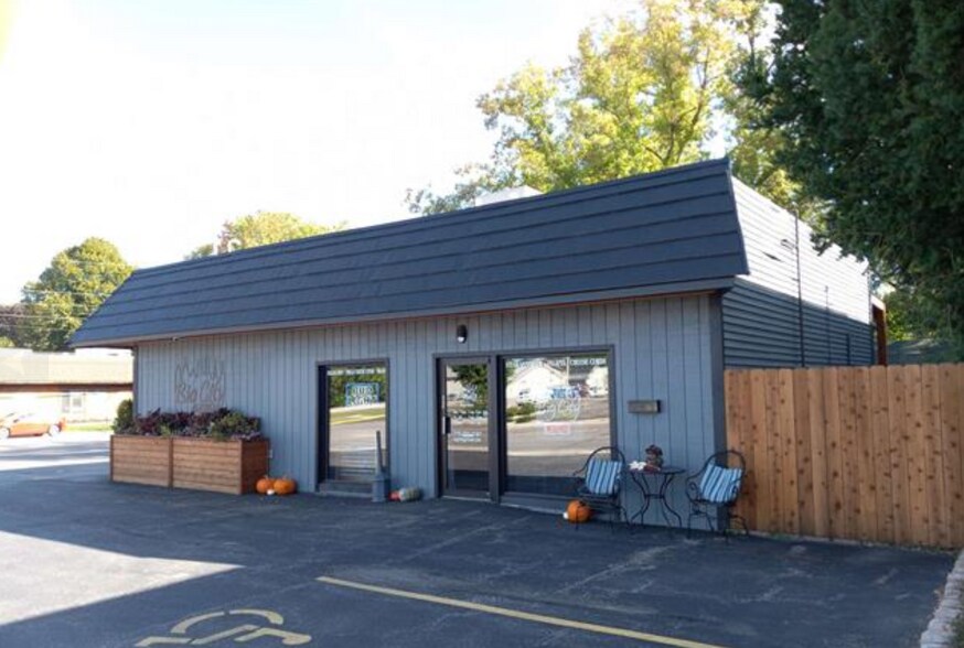 230 E Green Bay St, Shawano, WI à vendre - Photo de l’immeuble – Image 2 sur 7