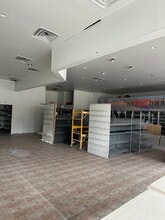 46346-46370 Dequindre Rd, Shelby Township, MI à louer Photo intérieure– Image 1 sur 2