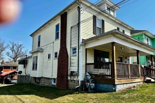704 Maryland Ave, Fairmont, WV à vendre - Photo de l’immeuble – Image 2 sur 5