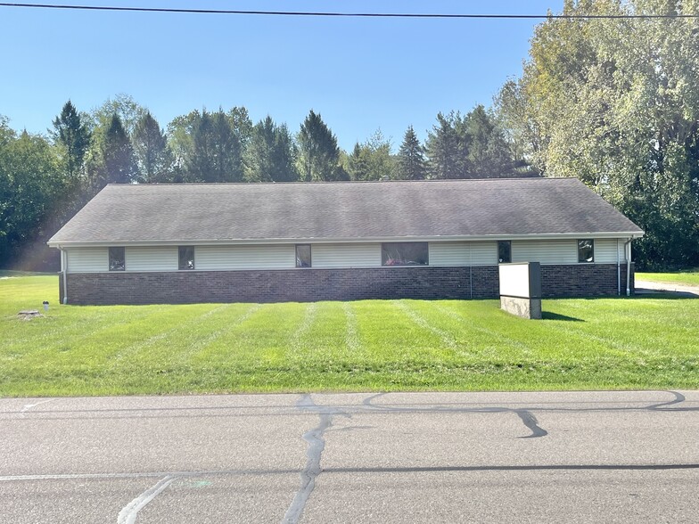 189 E Bell Dr, Warsaw, IN à louer - Photo de l’immeuble – Image 2 sur 11