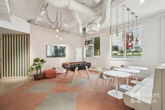 1 Place Victor Hugo, Courbevoie à louer Photo de l’immeuble– Image 2 sur 8