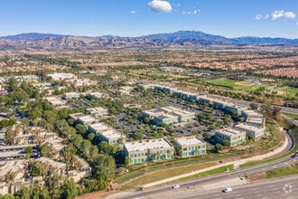 910 Roosevelt Ave, Irvine, CA - Vue aérienne vue de carte - Image1