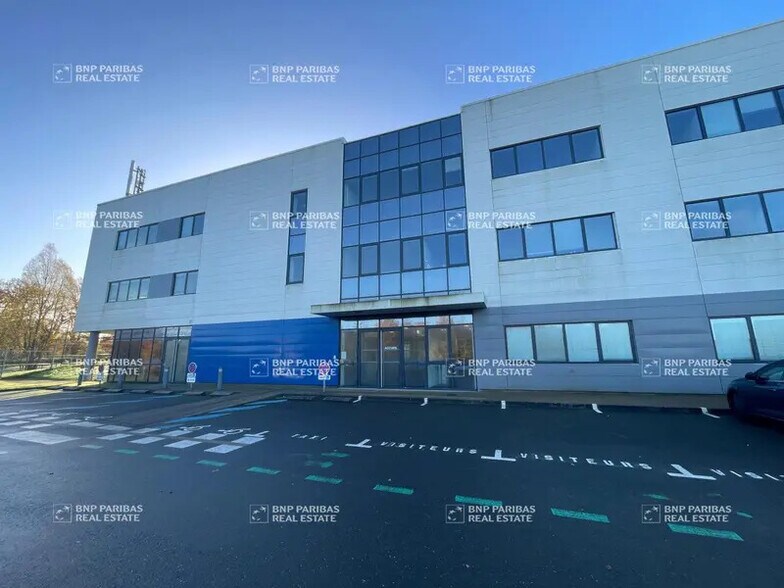 Bureau dans Saint-Jacques-de-la-Lande à louer - Photo de l’immeuble – Image 3 sur 23
