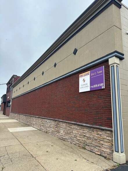 321 Ramsdell Ave, Buffalo, NY à louer - Photo de l’immeuble – Image 2 sur 25