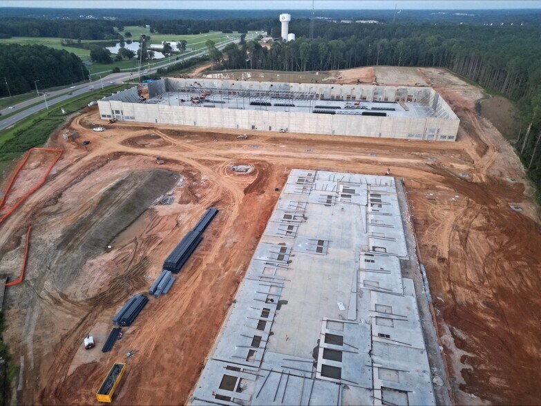 000 42 Hwy, Clayton, NC à louer - Photo de la construction – Image 3 sur 7