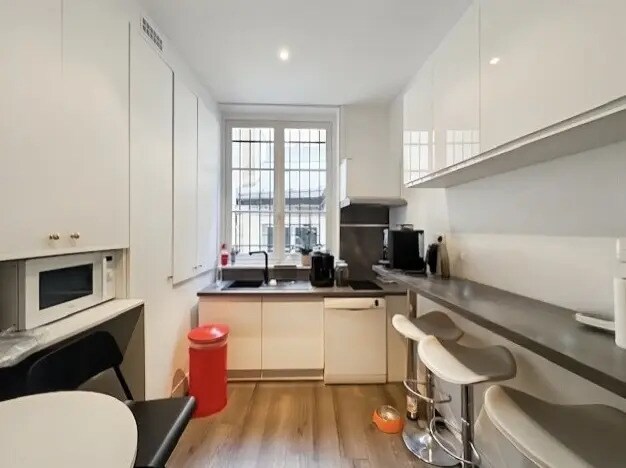 Bureau dans Paris à louer - Photo de l’immeuble – Image 3 sur 8