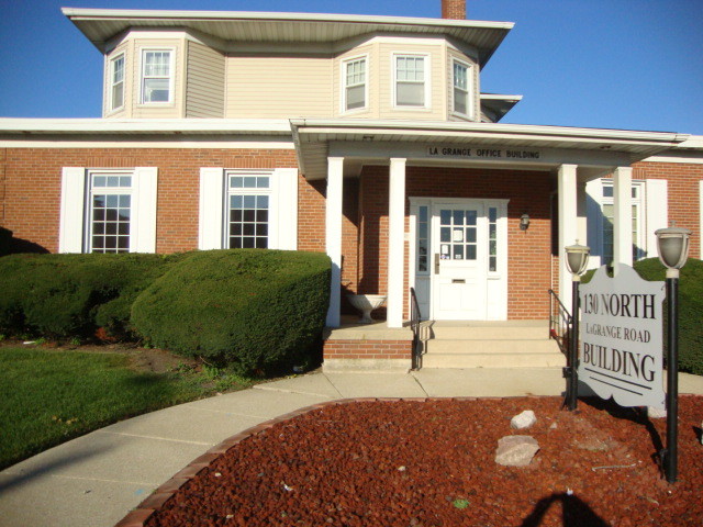 130 N La Grange Rd, La Grange, IL à vendre - Photo de l’immeuble – Image 2 sur 6
