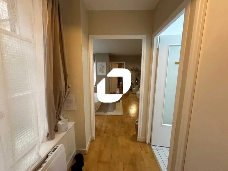 Bureau dans Saint-Germain-en-Laye à louer - Photo de l’immeuble – Image 3 sur 7