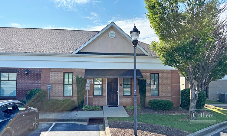 107 Regency Commons Dr, Greer, SC à vendre - Photo de l’immeuble – Image 3 sur 5