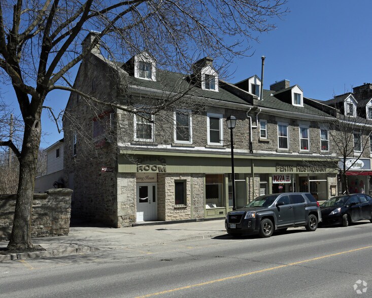 23 Gore St E, Perth, ON à vendre - Photo principale – Image 1 sur 7