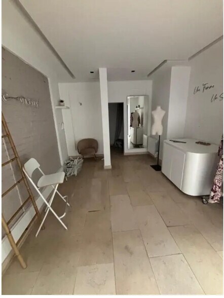 Local commercial dans Paris à louer - Photo intérieure – Image 3 sur 4