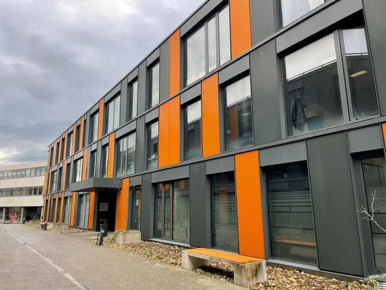 Bureau dans Epagny Metz-Tessy à vendre - Photo de l’immeuble – Image 2 sur 21