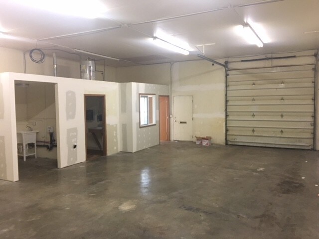 11816 E Mansfield Ave, Spokane, WA à louer - Photo intérieure – Image 2 sur 2