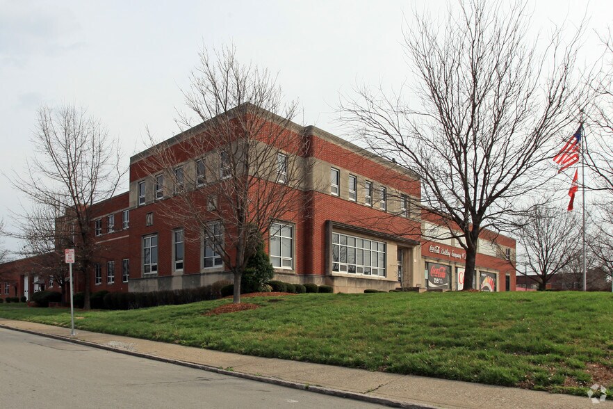 1661 W Hill St, Louisville, KY à louer - Photo principale – Image 2 sur 41