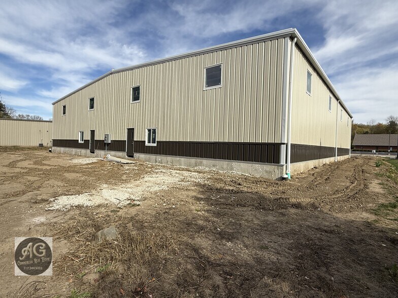 120 N Roth Ct, Rossville, IN à louer - Photo de l’immeuble – Image 3 sur 4
