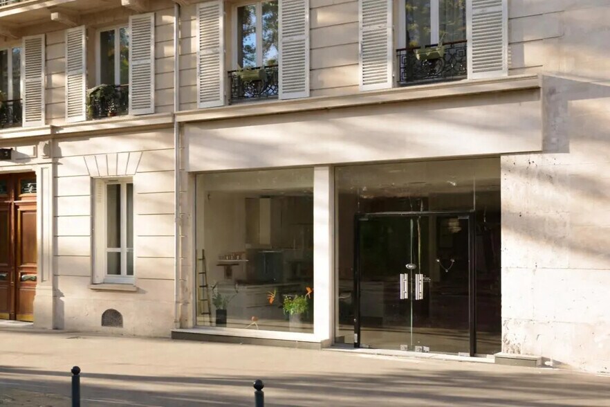 Local commercial dans Paris à louer - Photo de l’immeuble – Image 2 sur 7