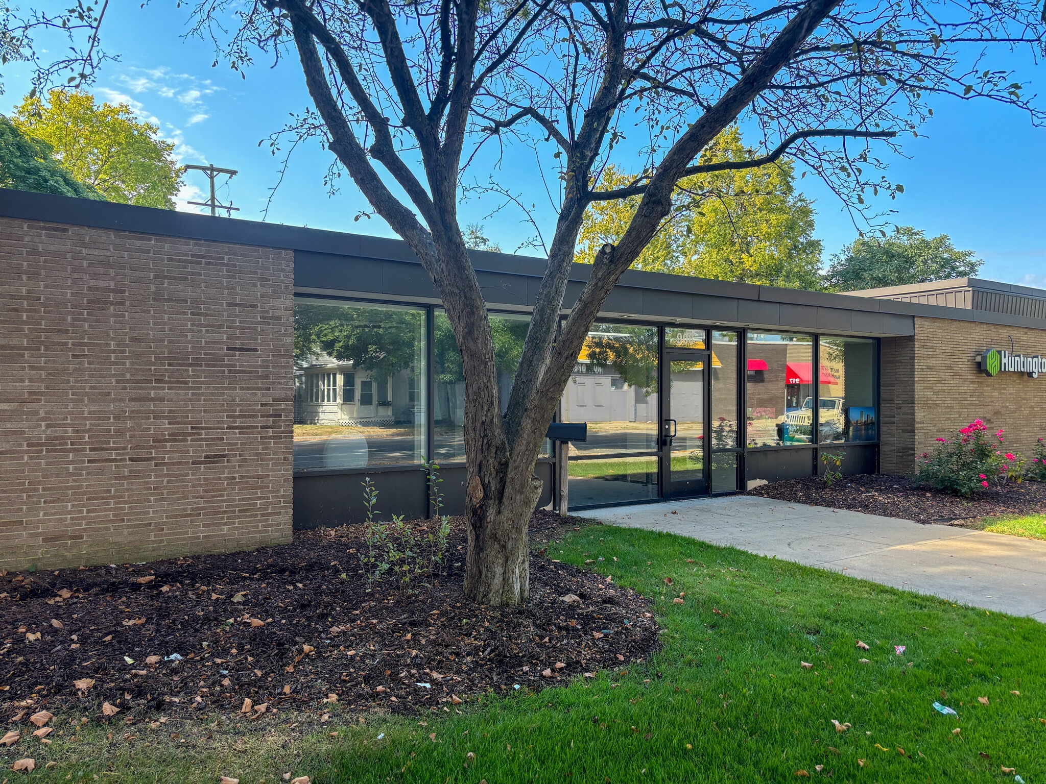 908 Bridge St NW, Grand Rapids, MI à louer Photo de l’immeuble– Image 1 sur 8