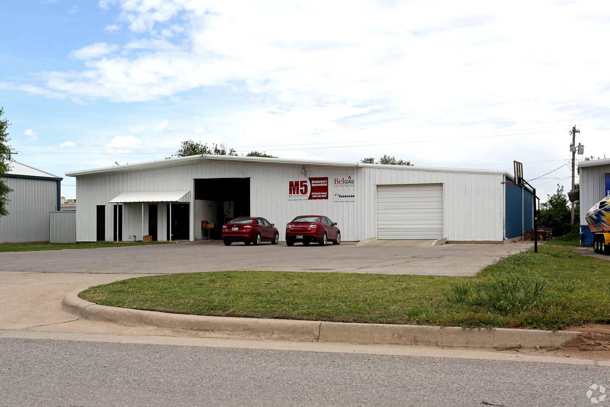 200 N Falcon Dr, Oklahoma City, OK à louer Photo principale– Image 1 sur 3