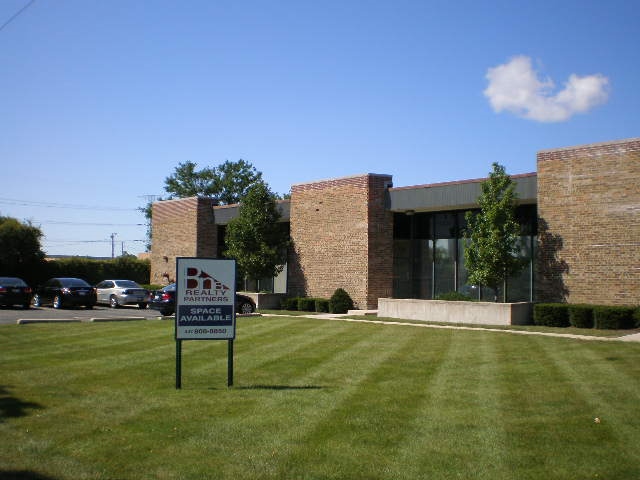 188-190 Shepard Ave, Wheeling, IL à louer Photo de l’immeuble– Image 1 sur 5