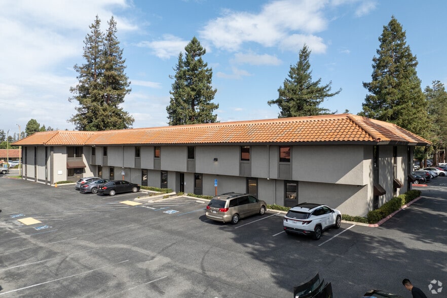 4100 Moorpark Ave, San Jose, CA à louer - Photo principale – Image 1 sur 3