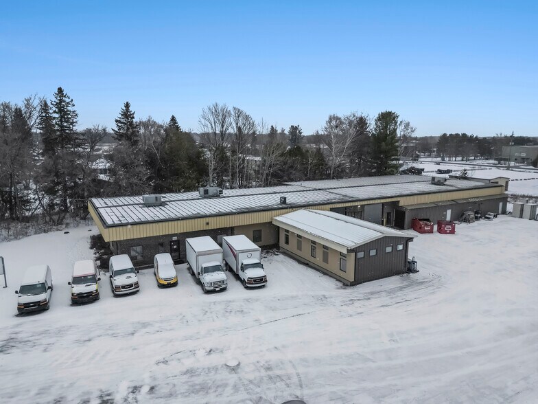 2210 Cavanmore Rd, Ottawa, ON à vendre - Photo de l’immeuble – Image 1 sur 7