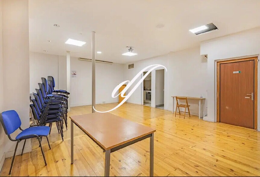 Local commercial dans Paris à vendre - Photo intérieure – Image 2 sur 7