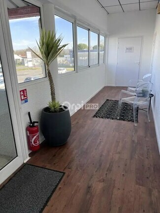 Plus de détails pour Bureau à louer