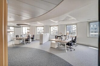 41-47 Rue Louis Blanc, Courbevoie à vendre Photo intérieure– Image 1 sur 5