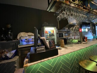 Plus de détails pour Local commercial à louer