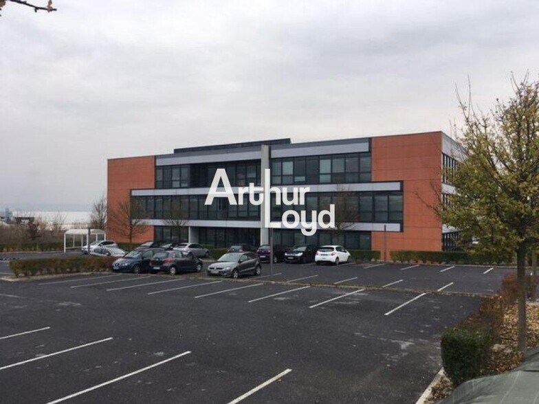 Bureau dans Reims à louer - Photo de l’immeuble – Image 1 sur 11