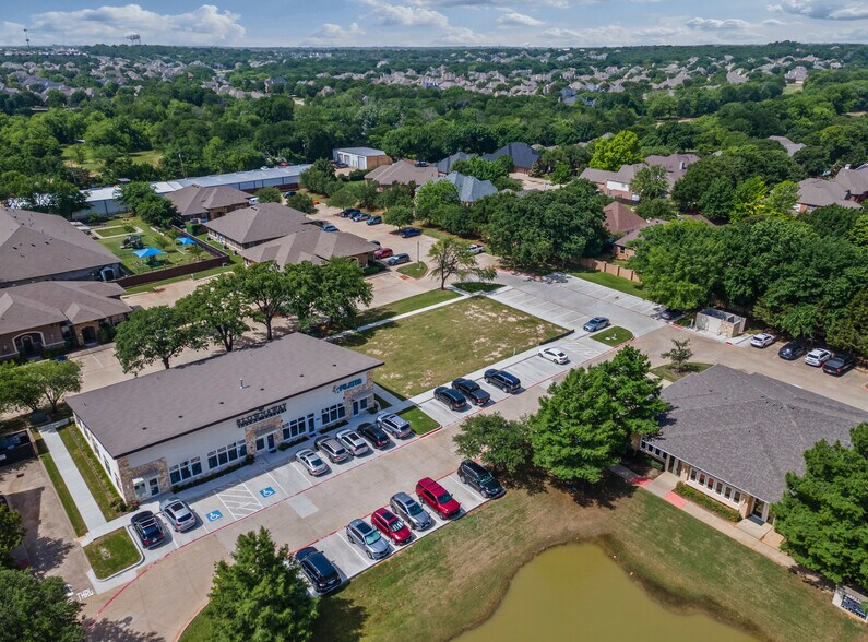 8835 Davis Blvd, Keller, TX à louer - Photo de l’immeuble – Image 2 sur 14