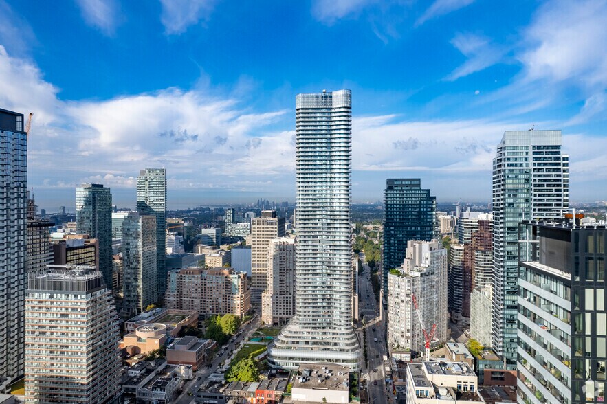 15 Wellesley St W, Toronto, ON à vendre - Photo de l’immeuble – Image 2 sur 7