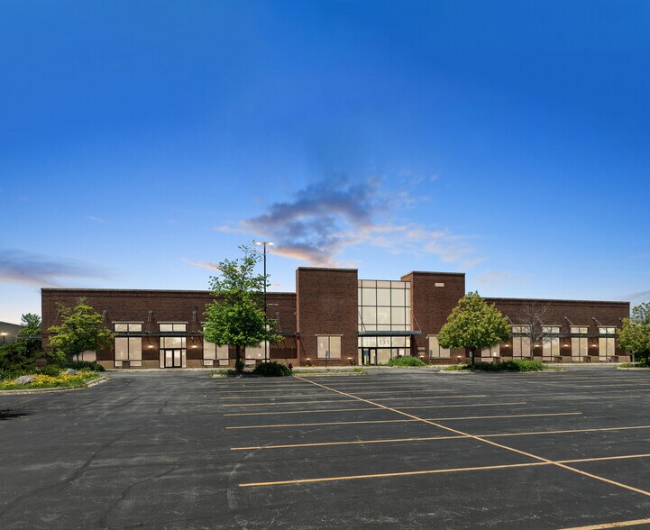 131 S Randall Rd, St Charles, IL à vendre - Photo de l’immeuble – Image 1 sur 9