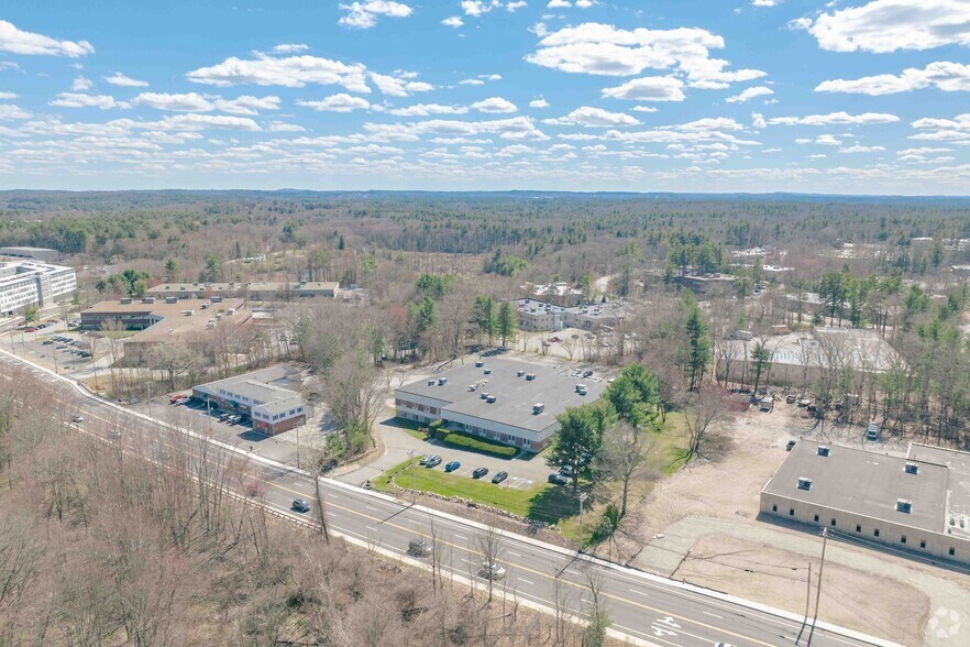 755 Middlesex Tpke, Billerica, MA à louer - Photo de l’immeuble – Image 3 sur 10