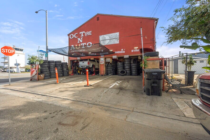 4010-4018 W Commonwealth Ave, Fullerton, CA à vendre - Photo de l’immeuble – Image 3 sur 19