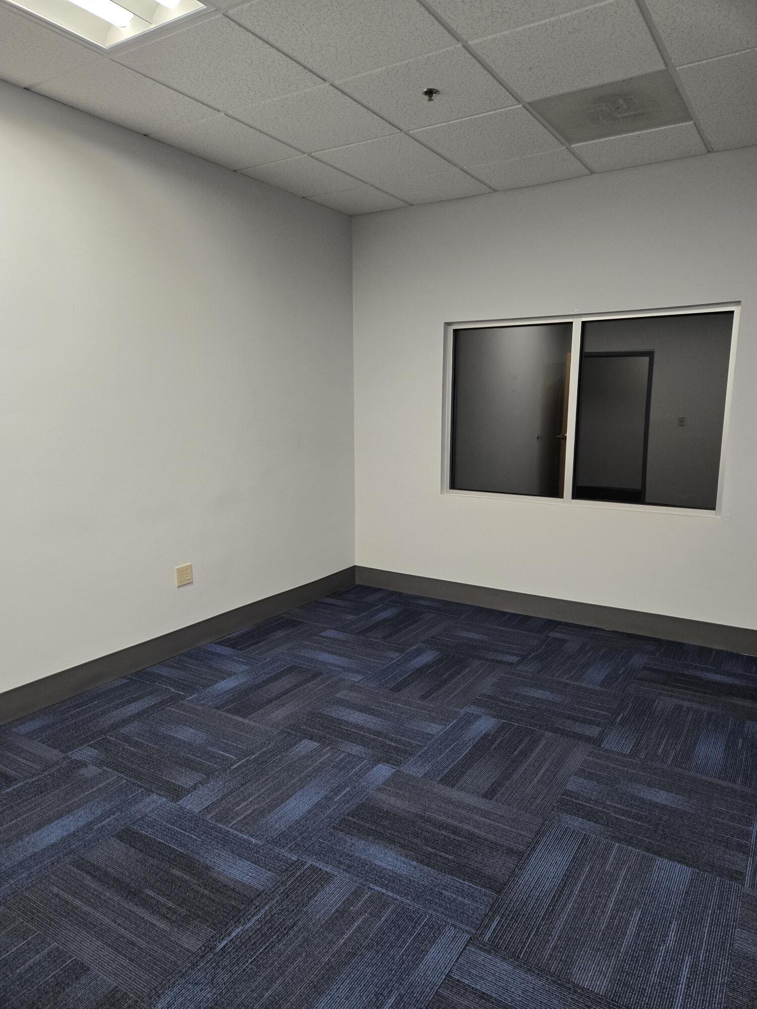 20 Commercial Dr, Dracut, MA à louer Photo intérieure– Image 1 sur 1