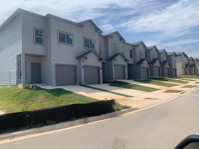 13214 Reid Mdws, Live Oak, TX à vendre - Photo de l’immeuble – Image 3 sur 4